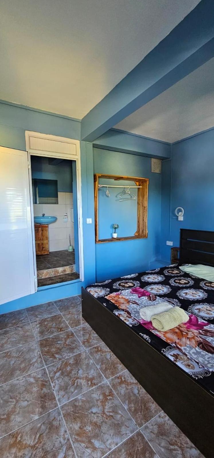 Tilapasse Resto & Guest House Port South East Екстер'єр фото